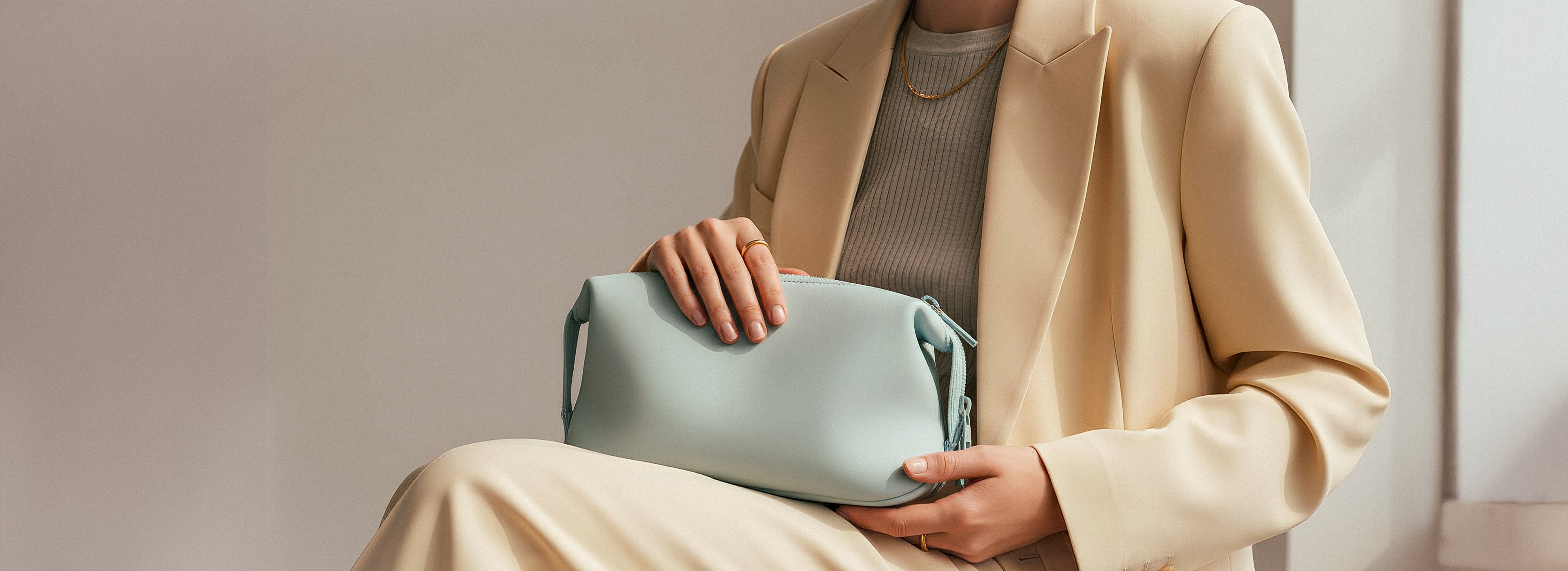 slider image slider_item_7gUL6R